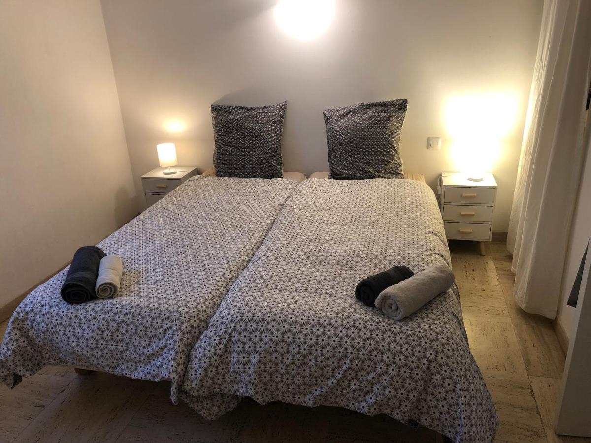 Chambre Pratique Avec Wc Et Vasque Attenant Du Rucher Naturaile Montagnac  Luaran gambar
